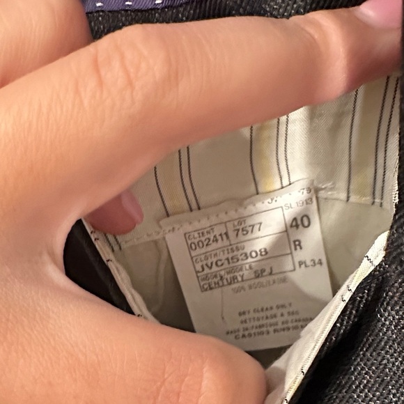 Elegant Black Checkered Men's Blazer - Picture 5 of 6